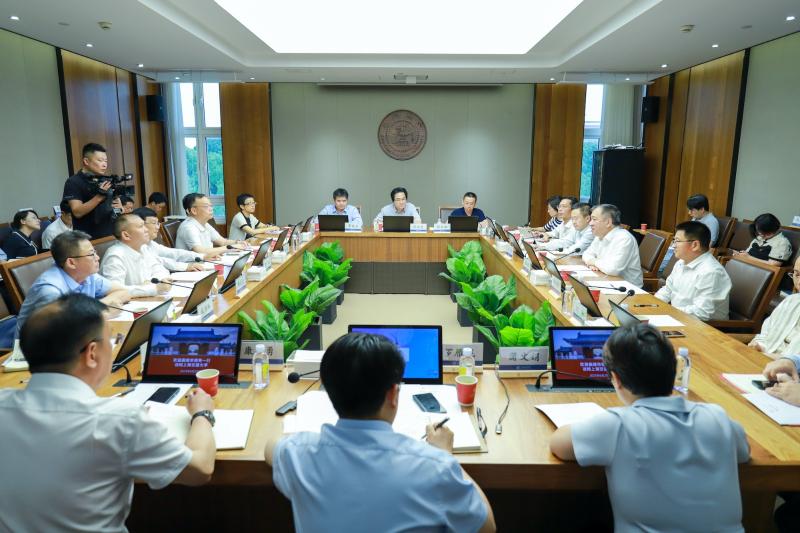 云南省曲靖市領(lǐng)導(dǎo)訪(fǎng)問(wèn)上海交大